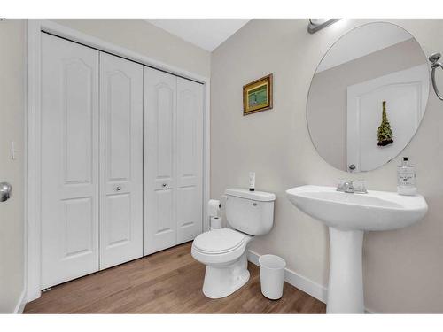 132 Springmere Grove, Chestermere, AB - Indoor Photo Showing Bathroom