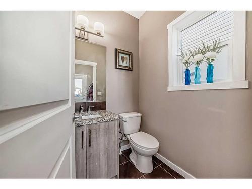 60 Reunion Loop Nw, Airdrie, AB - Indoor Photo Showing Bathroom