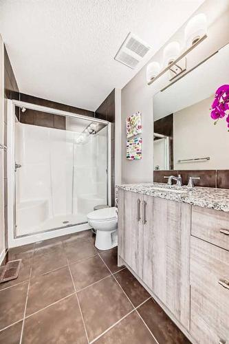 60 Reunion Loop Nw, Airdrie, AB - Indoor Photo Showing Bathroom