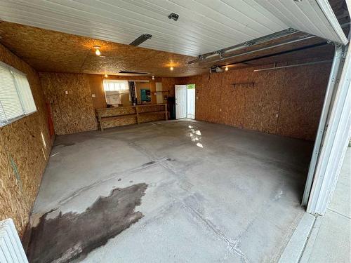 2211 43 Street Se, Calgary, AB - Indoor Photo Showing Garage