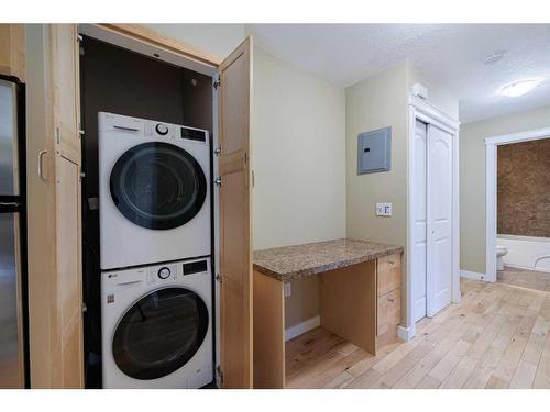 10-1715 13 Street Sw, Calgary, AB - Indoor Photo Showing Laundry Room