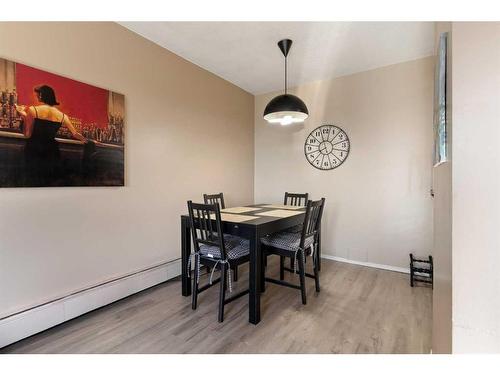 417-315 Heritage Drive Se, Calgary, AB - Indoor Photo Showing Dining Room