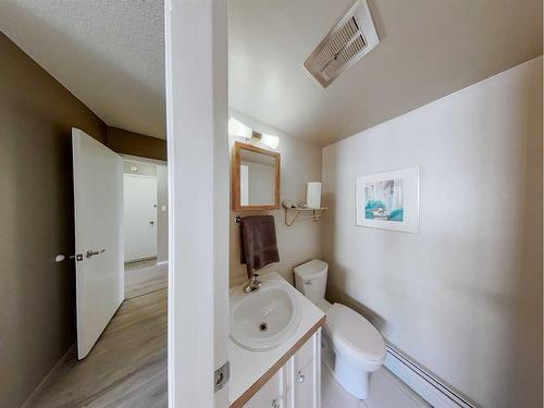 417-315 Heritage Drive Se, Calgary, AB - Indoor Photo Showing Bathroom