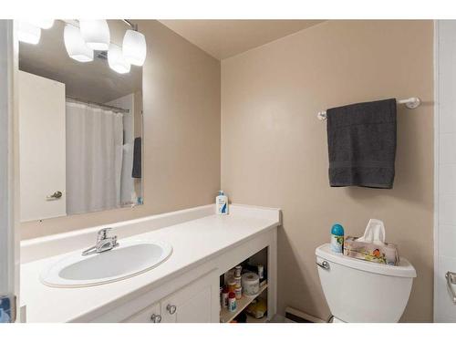 417-315 Heritage Drive Se, Calgary, AB - Indoor Photo Showing Bathroom