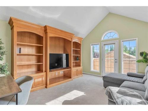 2 Canso Court Sw, Calgary, AB - Indoor Photo Showing Living Room