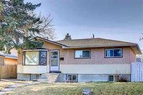 2219 38 Street Se, Calgary, AB - Outdoor