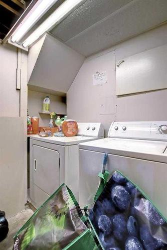 2219 38 Street Se, Calgary, AB - Indoor Photo Showing Laundry Room