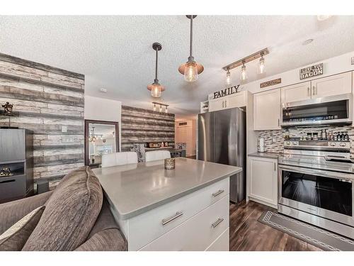 3206-279 Copperpond Common Se, Calgary, AB - Indoor Photo Showing Kitchen With Stainless Steel Kitchen With Upgraded Kitchen