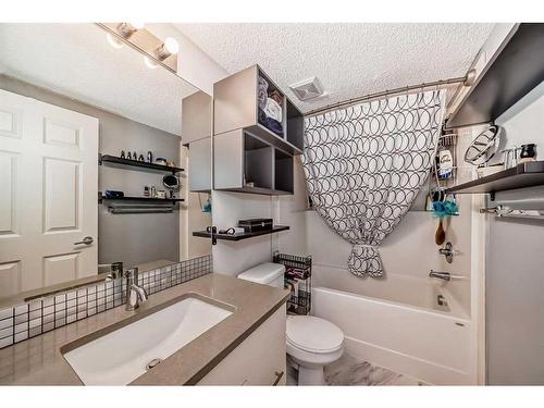 3206-279 Copperpond Common Se, Calgary, AB - Indoor Photo Showing Bathroom