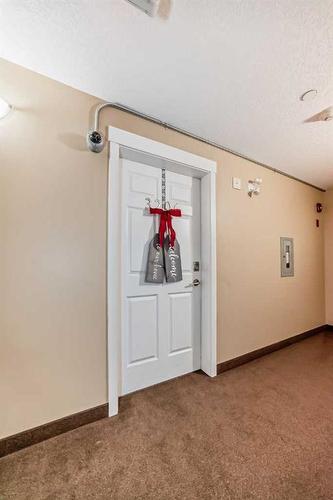 3206-279 Copperpond Common Se, Calgary, AB - Indoor Photo Showing Other Room