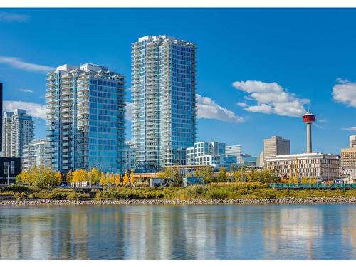 906-510 6 Avenue Se, Calgary, AB - Outdoor With Body Of Water With Facade With View