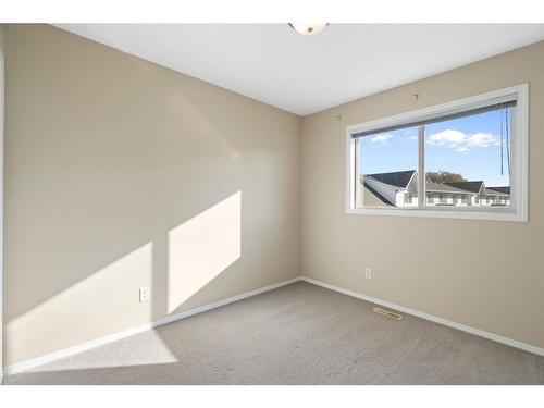 124 Promenade Way Se, Calgary, AB - Indoor Photo Showing Other Room