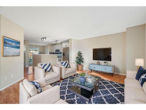 124 Promenade Way Se, Calgary, AB - Indoor Photo Showing Living Room