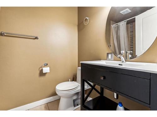 57-4769 Hubalta Road Se, Calgary, AB - Indoor Photo Showing Bathroom