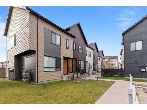 614 Redstone Crescent Ne, Calgary, AB - Outdoor