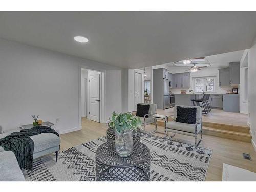 35 Mckinley Road Se, Calgary, AB - Indoor Photo Showing Living Room