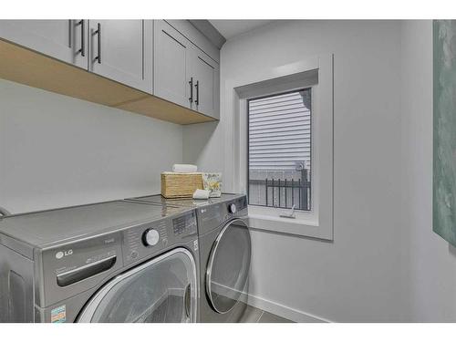 35 Mckinley Road Se, Calgary, AB - Indoor Photo Showing Laundry Room