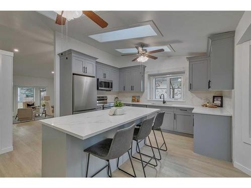 35 Mckinley Road Se, Calgary, AB - Indoor