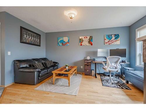 259 Coral Springs Mews Ne, Calgary, AB - Indoor Photo Showing Office