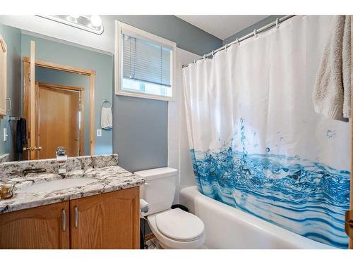 259 Coral Springs Mews Ne, Calgary, AB - Indoor Photo Showing Bathroom