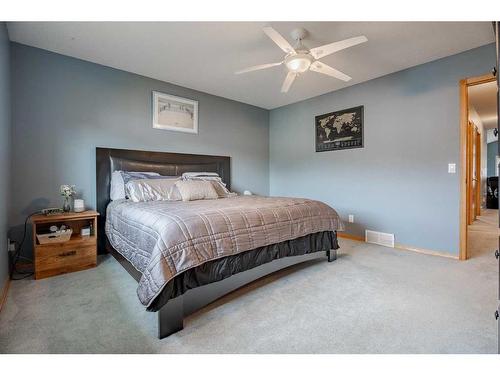 259 Coral Springs Mews Ne, Calgary, AB - Indoor Photo Showing Bedroom