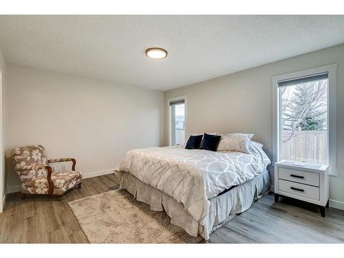 120 Willowbrook Close Nw, Airdrie, AB - Indoor Photo Showing Bedroom