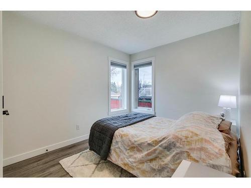 120 Willowbrook Close Nw, Airdrie, AB - Indoor Photo Showing Bedroom