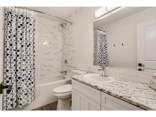 120 Willowbrook Close Nw, Airdrie, AB - Indoor Photo Showing Bathroom