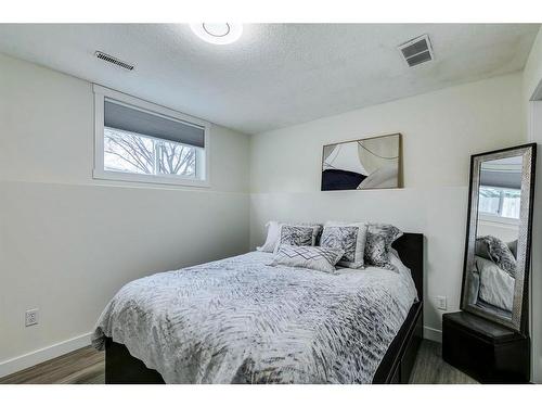 120 Willowbrook Close Nw, Airdrie, AB - Indoor Photo Showing Bedroom