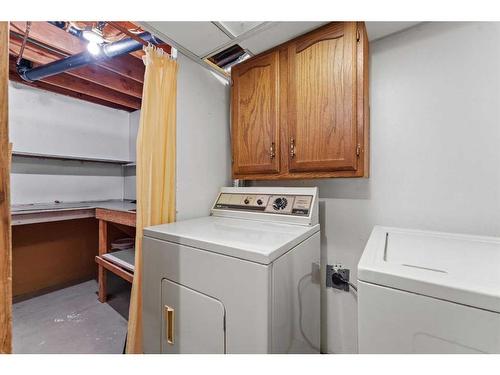 426 Cannington Close Sw, Calgary, AB - Indoor Photo Showing Laundry Room