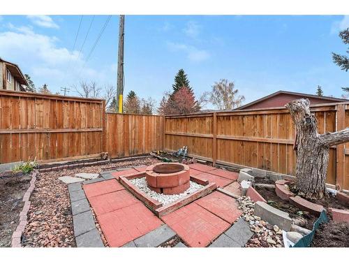 426 Cannington Close Sw, Calgary, AB - Outdoor