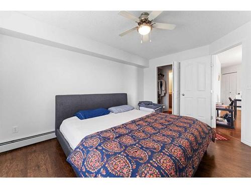 1426-60 Panatella Street Nw, Calgary, AB - Indoor Photo Showing Bedroom