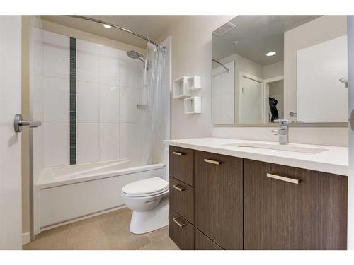 406-707 4 Street Ne, Calgary, AB - Indoor Photo Showing Bathroom