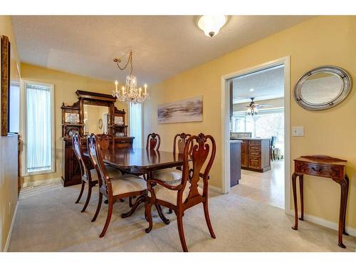 258 Shawnessy Drive Sw, Calgary, AB - Indoor Photo Showing Dining Room