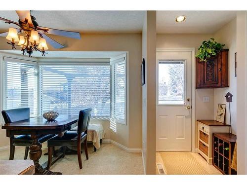 258 Shawnessy Drive Sw, Calgary, AB - Indoor Photo Showing Dining Room