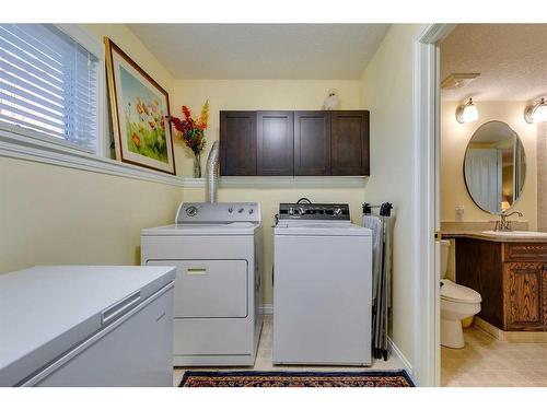 258 Shawnessy Drive Sw, Calgary, AB - Indoor Photo Showing Laundry Room