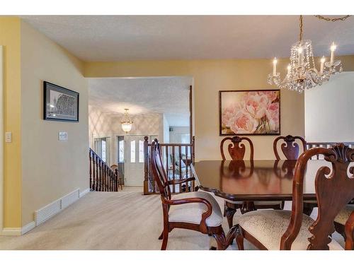 258 Shawnessy Drive Sw, Calgary, AB - Indoor Photo Showing Dining Room