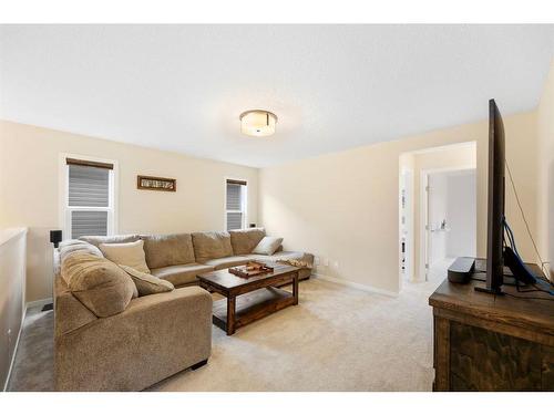 85 Fireside Circle, Cochrane, AB - Indoor Photo Showing Living Room