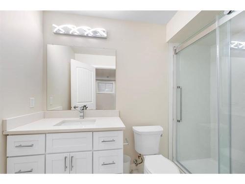 85 Fireside Circle, Cochrane, AB - Indoor Photo Showing Bathroom