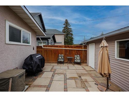 530 53 Avenue Sw, Calgary, AB - Outdoor With Exterior