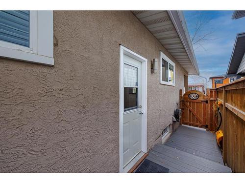 530 53 Avenue Sw, Calgary, AB - Outdoor With Exterior