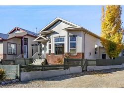 99 Eversyde Circle SW Calgary, AB T2Y 4T3