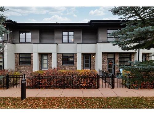 209 Aspen Hills Villas Sw, Calgary, AB - Outdoor With Facade