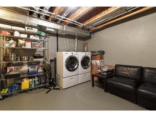 209 Aspen Hills Villas Sw, Calgary, AB - Indoor Photo Showing Laundry Room