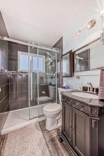 144 Fairview Drive Se, Calgary, AB - Indoor Photo Showing Bathroom