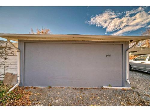 144 Fairview Drive Se, Calgary, AB - Outdoor