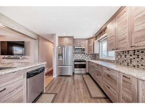 144 Fairview Drive Se, Calgary, AB - Indoor Photo Showing Kitchen