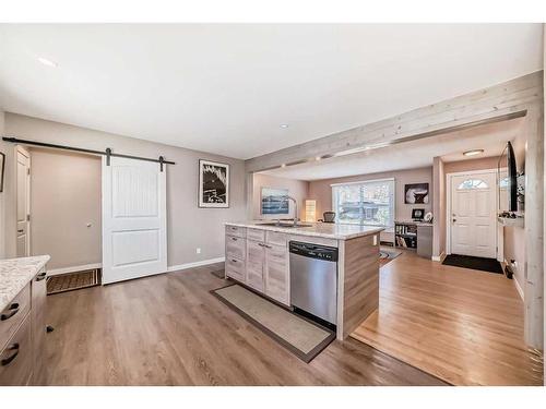 144 Fairview Drive Se, Calgary, AB - Indoor Photo Showing Kitchen