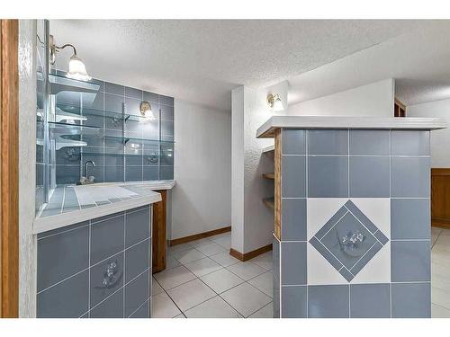 2810 Catalina Boulevard Ne, Calgary, AB - Indoor