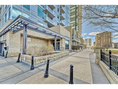 1002-215 13 Avenue Sw, Calgary, AB - Outdoor